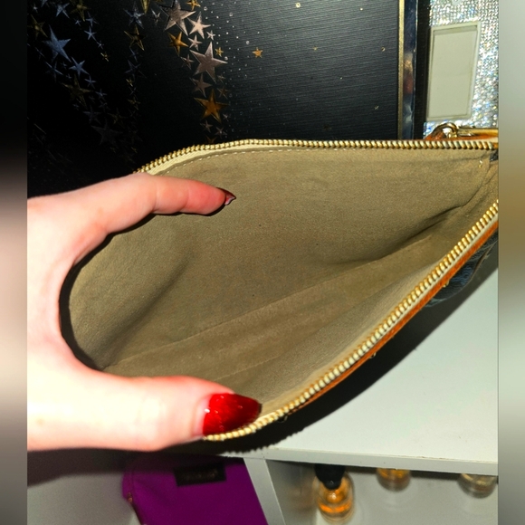 Louis Vuitton Black Murikami Pochette (EUC)(SEE PICS) - Picture 3 of 5